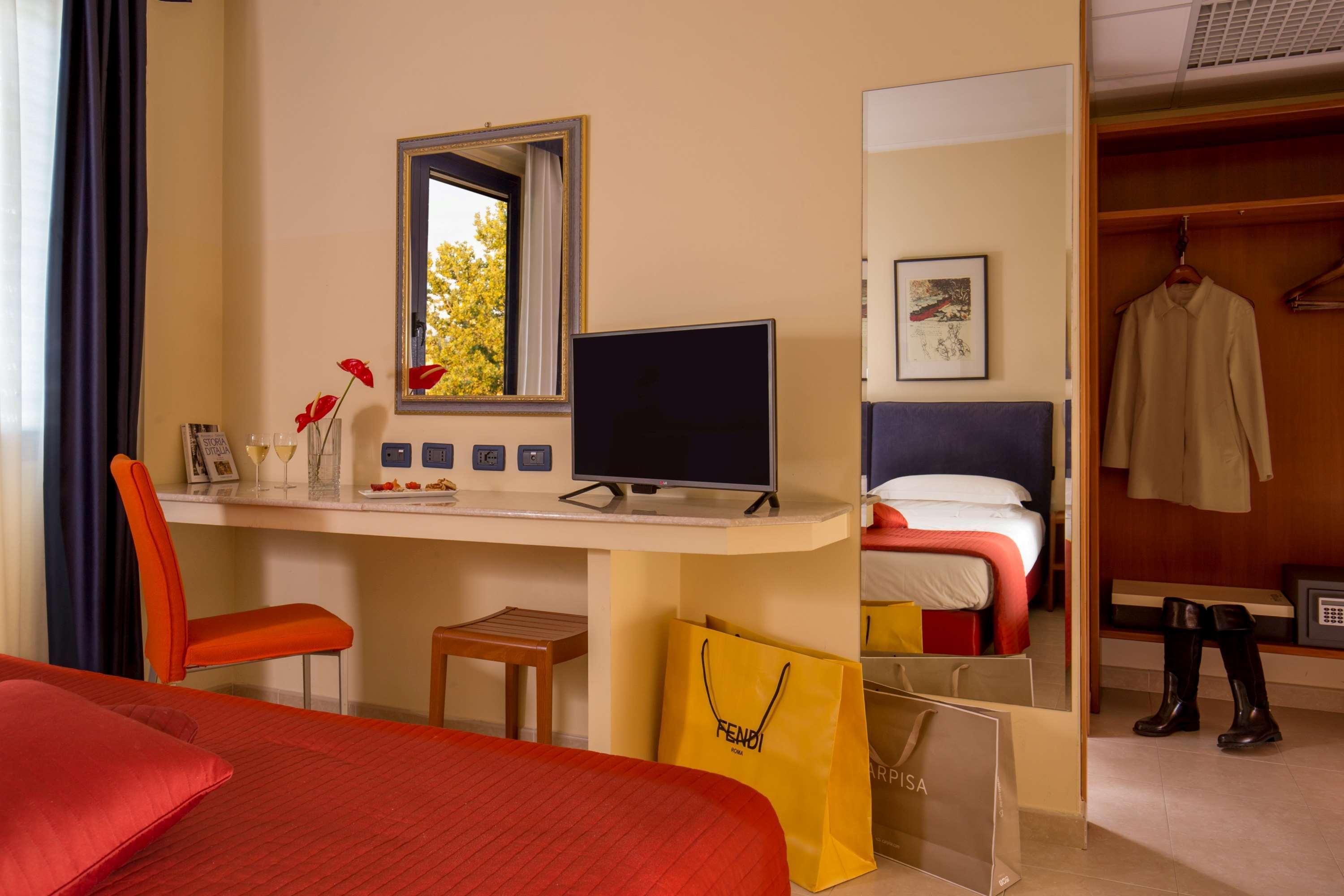 Best Western Blu Hotel Roma Exterior photo