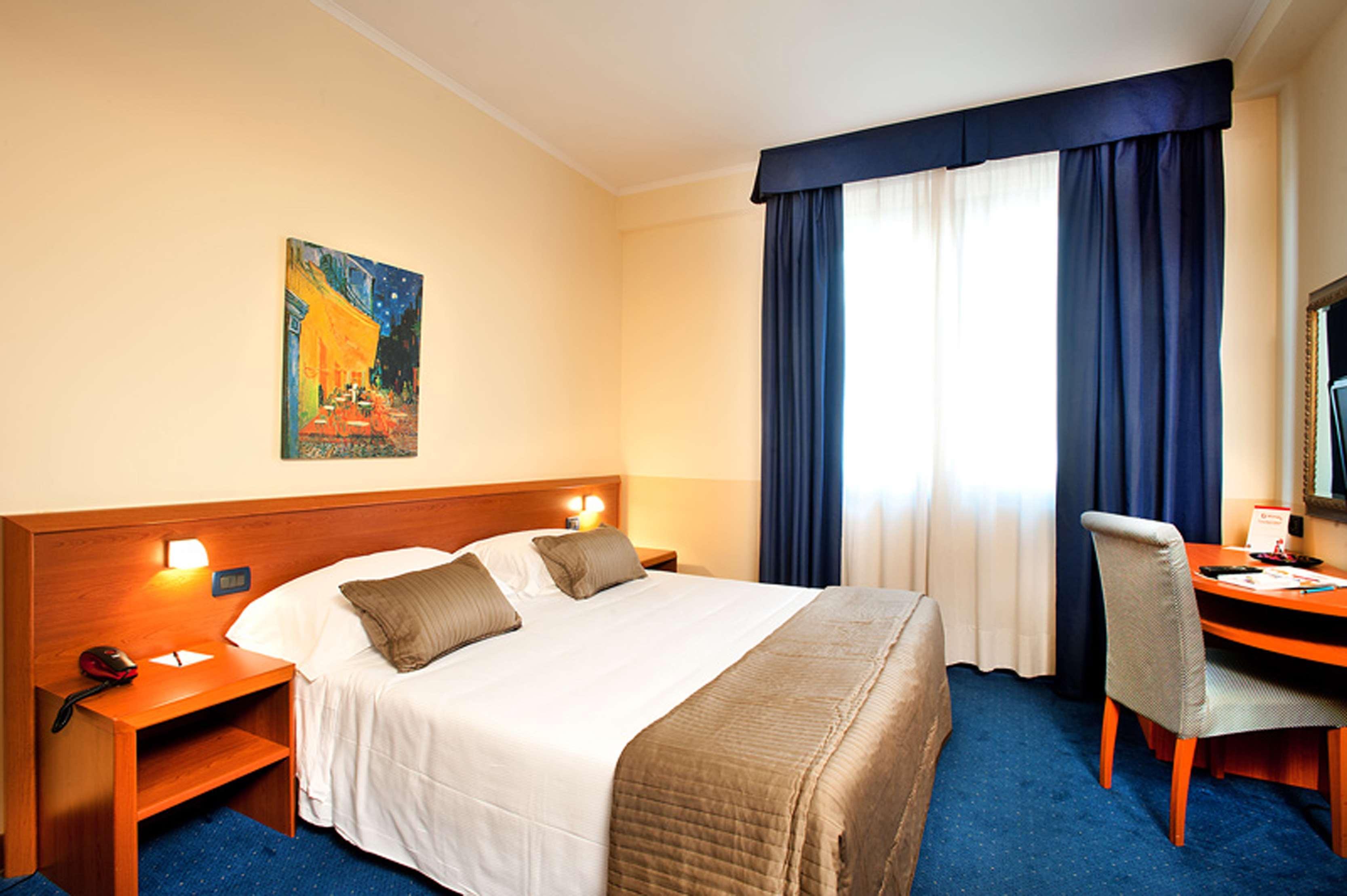 Best Western Blu Hotel Roma Exterior photo
