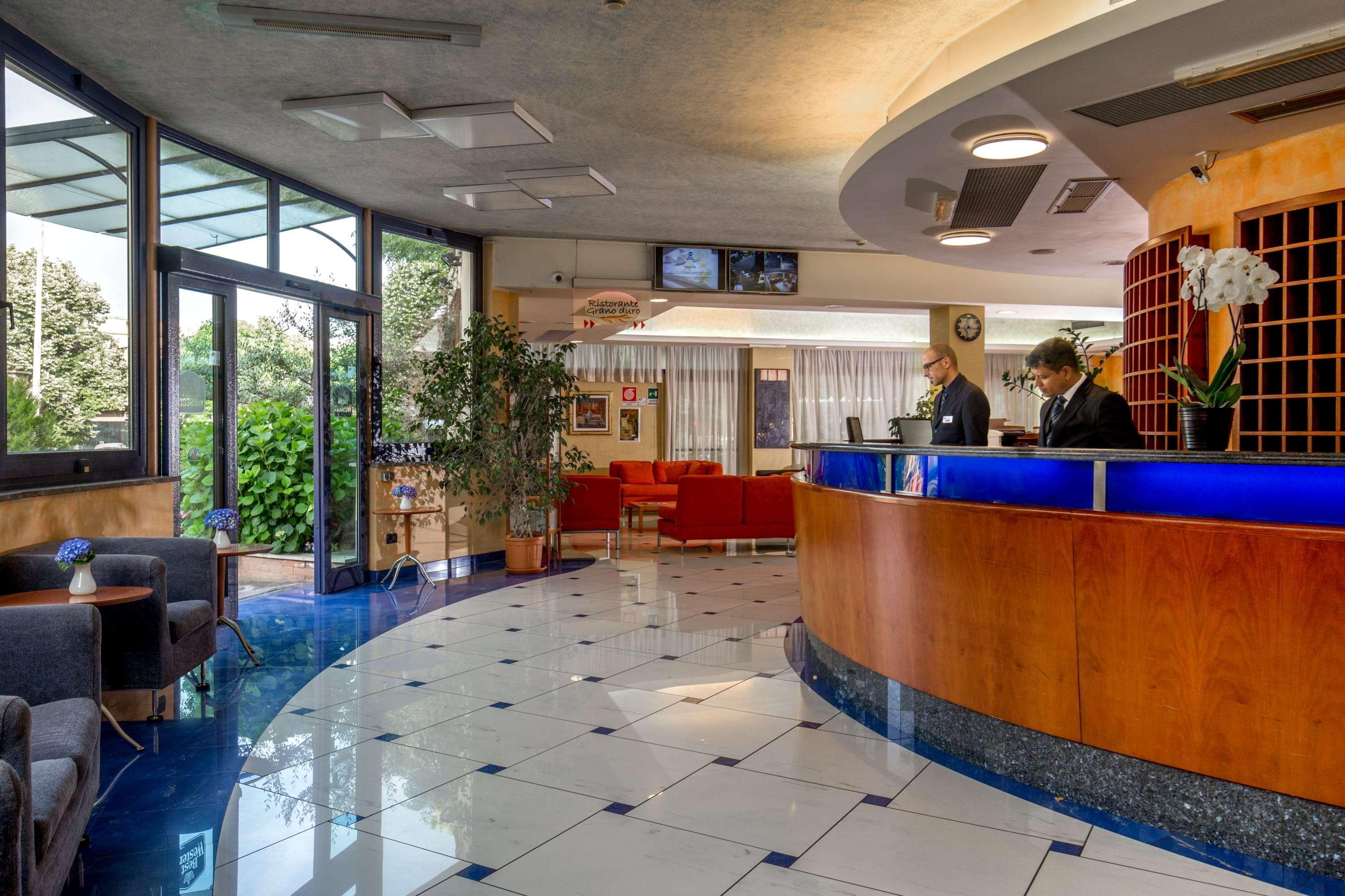 Best Western Blu Hotel Roma Exterior photo