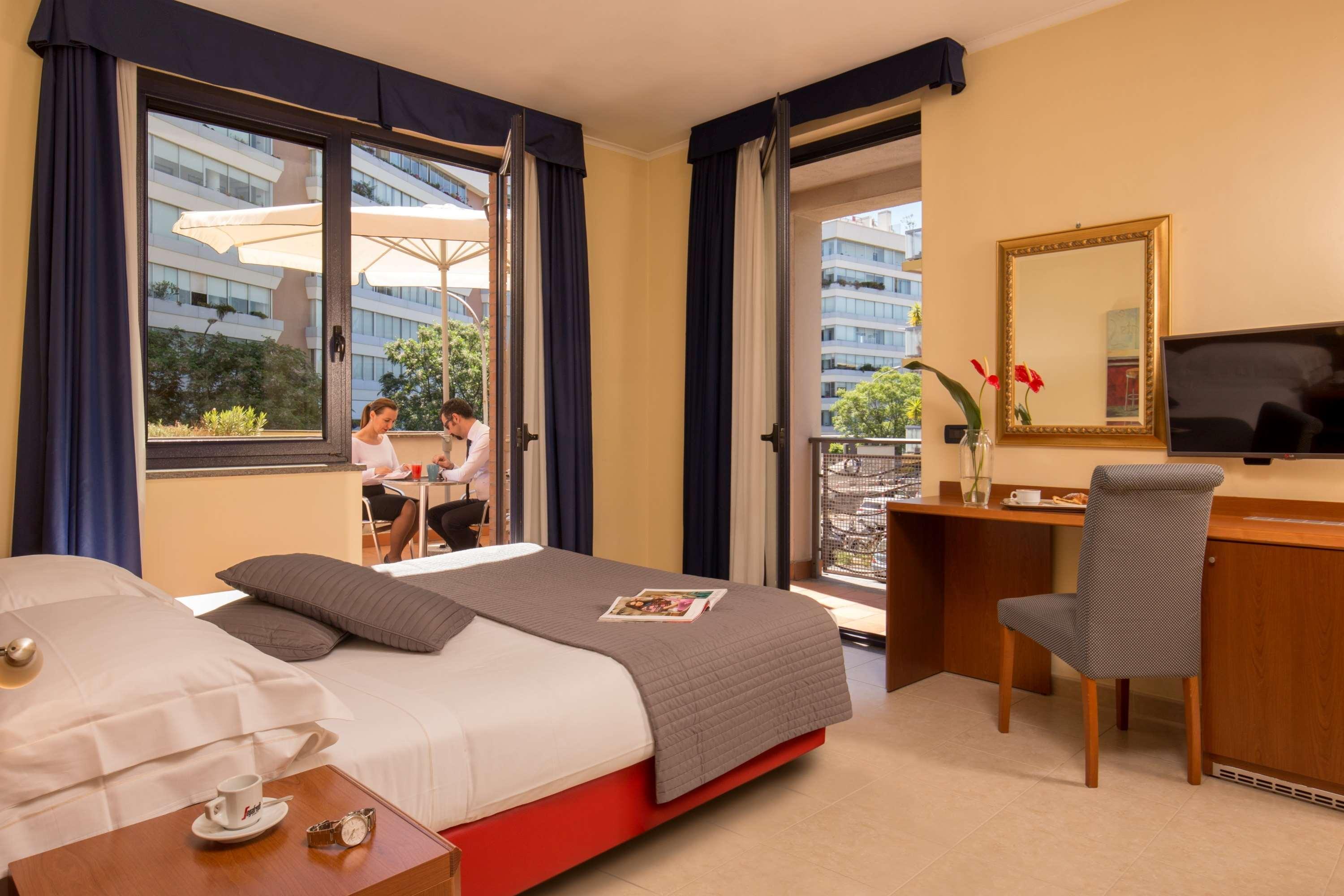 Best Western Blu Hotel Roma Exterior photo